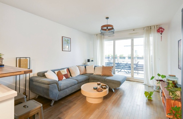 Cosy T3 with terrace in Paris - Welkeys