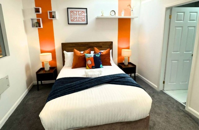 Cosy Twin w/Balcony and Parking near Utilita Arena, ICC HS2 JLR and NEC