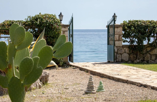 Cote Jardin Beachfront Villa