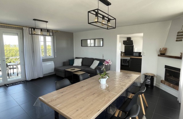 Cottage 50 m from the beach, sea view