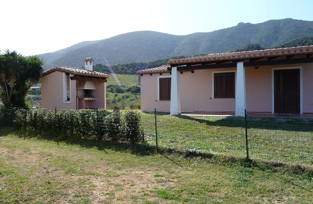 COTTAGE 500 METERS FROM THE SEA WITH BEAUTIFUL VIEWS