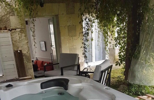 Cottage and private jacuzzi 1 hour from ZOO Beuval.