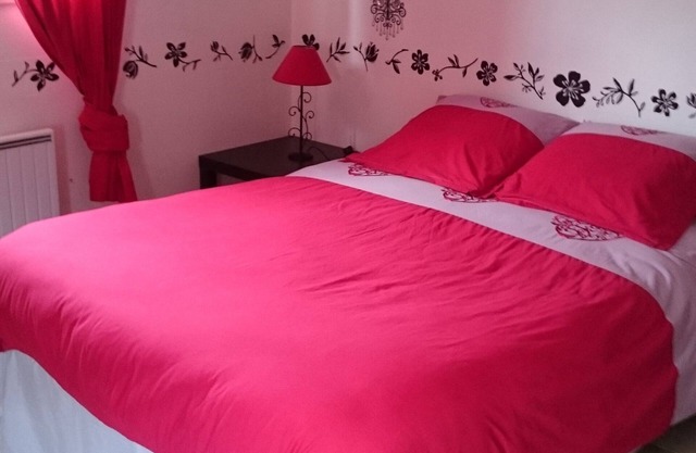 COTTAGE and rental LE PETIT CLOS