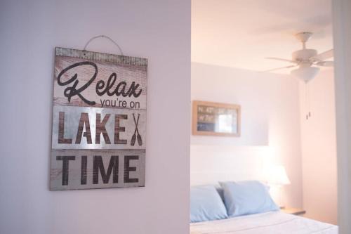 Cottage at Cast Away Kayaks Fire Pit & Game Room