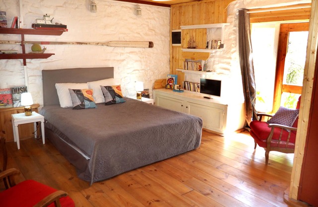 Cottage-Cottage-Wet room-Cave