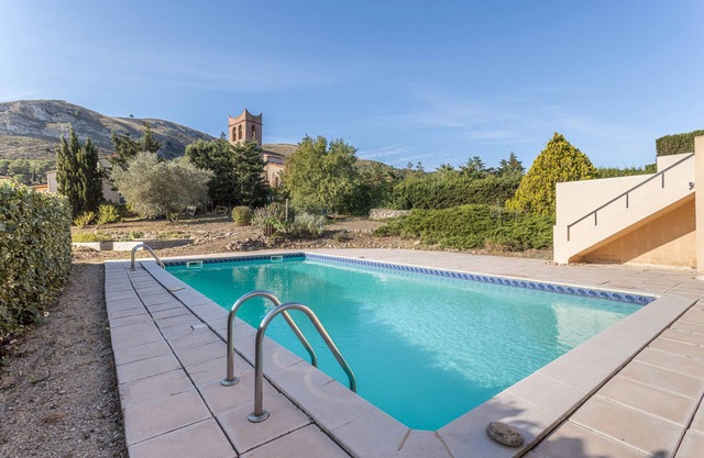 Cottage 'Dels Ocells' with Sea View, Shared Pool and Wi-Fi