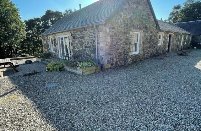 Cottage for 6 in stunning rural location (Beech)