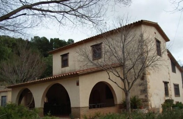 Cottage (full rental) Mas dels Frares for 15, pets allowed comp.