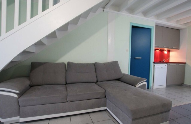 Cottage in village near sea, pets allowed, parking