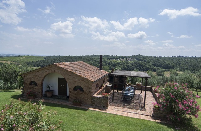 Cottage Le Pozze . between green style and suggestions.