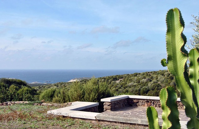 cottage with sea view terrace /solarium, exclusive garden, 2 bedrooms, 1 bathroom