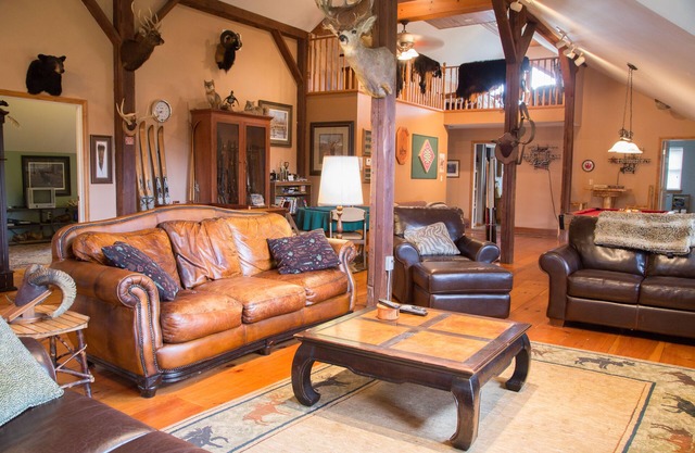 Country Getaway Lodge/Ranch near Saratoga Springs