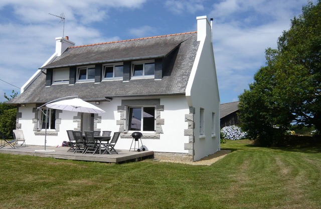 Country house 5 kms from the sea, 12 kms from Perros Guirec.
