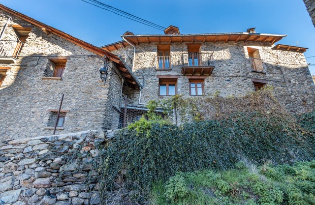 Country House 'Casa Garbot' with Mountain View and Private Garden