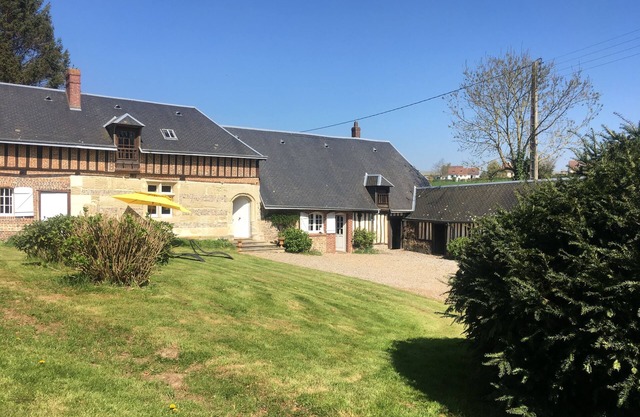 Country house near the sea with enclosed garden 1 hectare