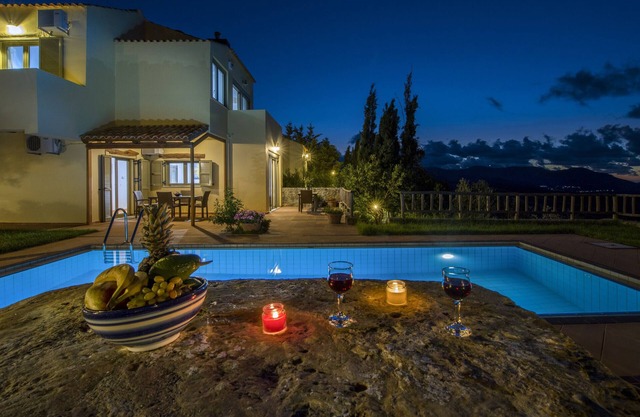 Country House 'Malathiros 1 with Private Pool' with Sea View, Wi-Fi and Air Conditioning