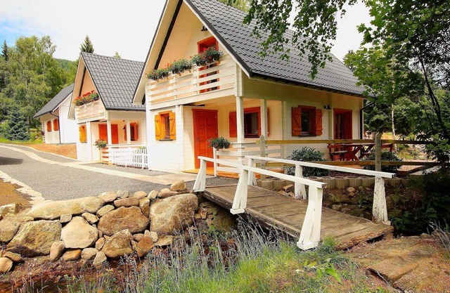 Country house with communal pool