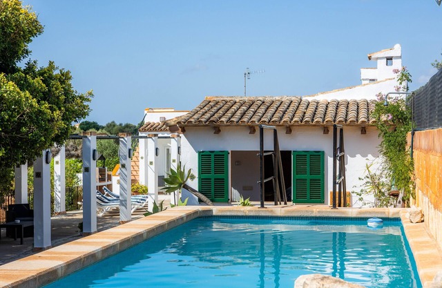 Country House "Sa Casa Des Pintor Miquel Vives 213" with Private Pool, 2 Terraces & Wi-Fi