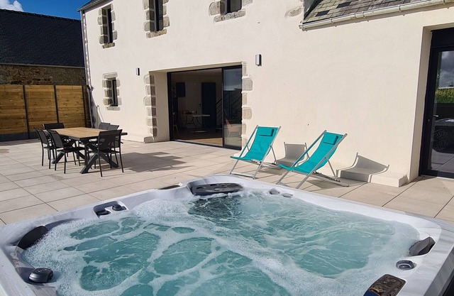 Country house with jacuzzi