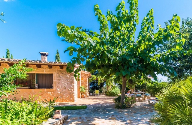 Country House with Garden