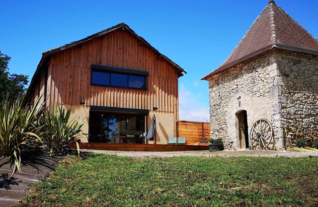 Country house with jacuzzi