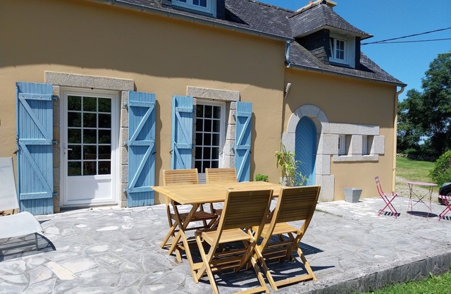 Country house with SPA, quiet, 20 minutes from the sea, Centre Finistère