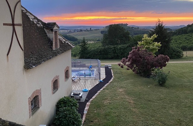 Country house with swimming pool