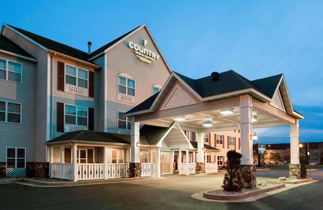 Country Inn & Suites by Radisson, Stevens Point, WI