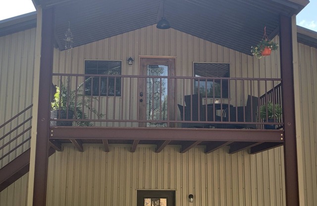 Country Luxury Bed and Breakfast!