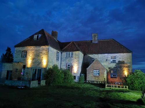 Countrylife Cottage, Games Room, firepit, free parking, Hot Tub Option