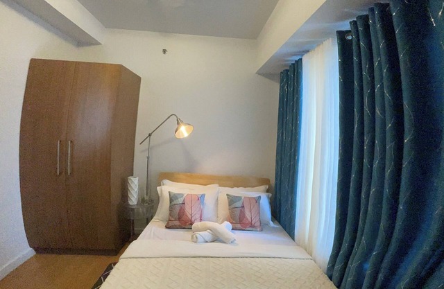 Cozy 1-bedroom condo in Manila close to U.S Embassy and SLMEC