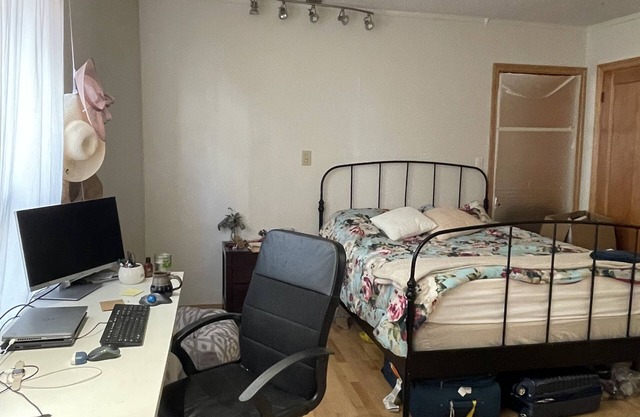 Cozy 1 Bedroom Unit