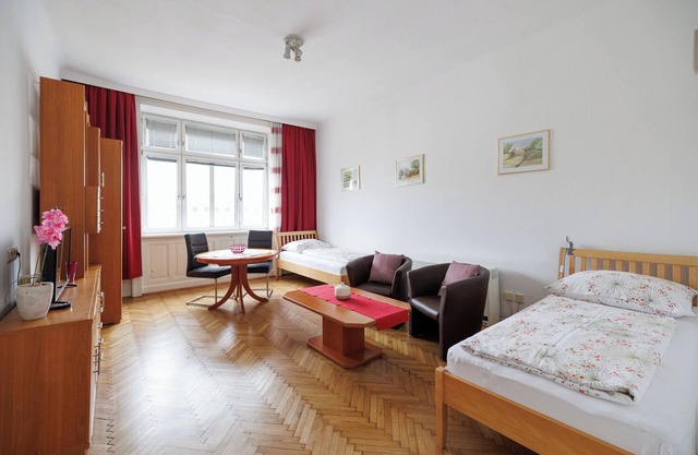 Cozy 1-room apartment near AKH, subway station opposite