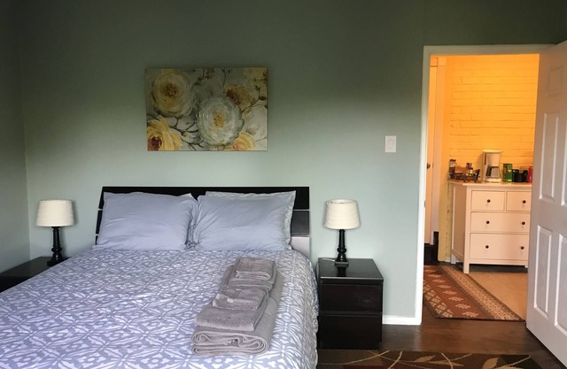 Cozy 2-Bd 1-Bt in Redwood City- Private & Peaceful