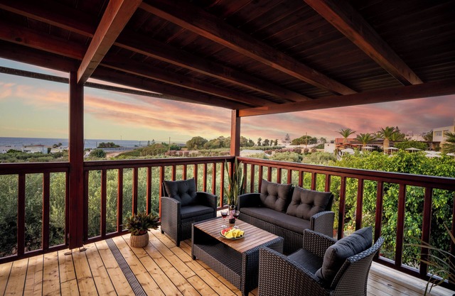 Cozy 2-bedroom apartment with AC, WiFi in delightful Anissaras