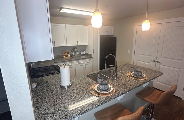 Cozy 2-bedroom apartment in awesome Killeen with AC, fitness room, WiFi