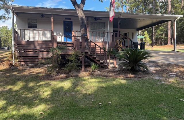 Cozy 2-Bedroom Cabin in the Heart of Rayburn Country Resort