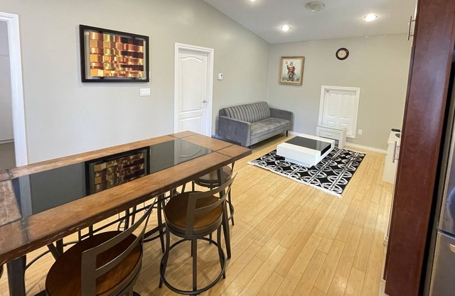 Cozy 2 bedroom suite in farmhouse