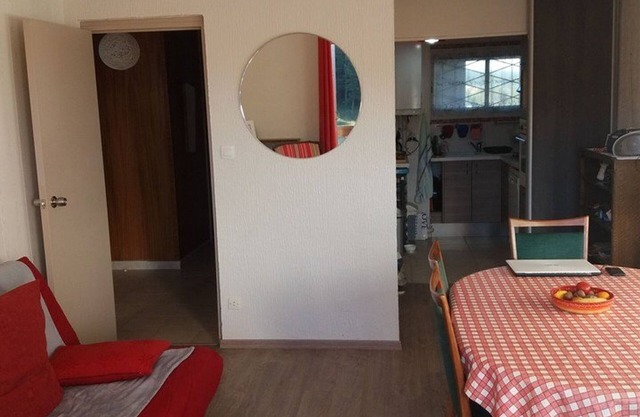 Cozy 2-Room Apartment with Cabin for 6, Near Shops and 800m from Ski Slopes