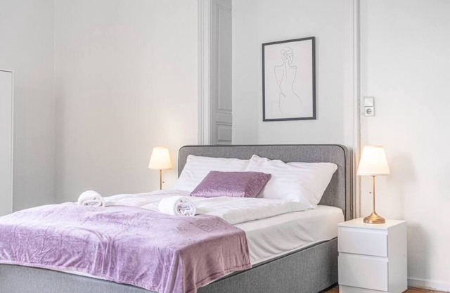 Cozy 2BR Apt. near AKH Hospital-ideal for Longstay