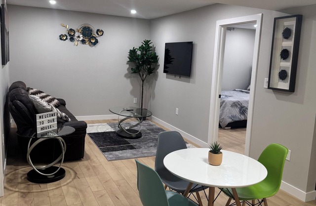 Cozy 3BR Suite at Winnipeg South