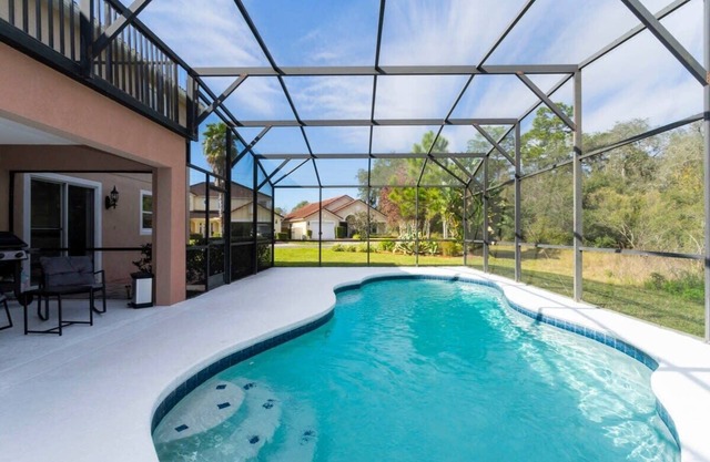 Cozy 5Bd w/Pool Single Family Close to Disney 106
