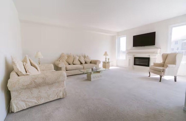 Cozy and Large Spacious Vacation Home- Minutes from Niagara Falls!