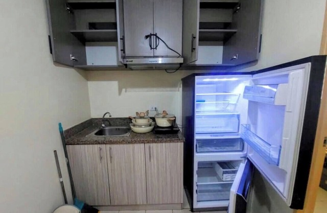 Cozy and Quite Place - Free Wifi Internet - Heart of Ortigas