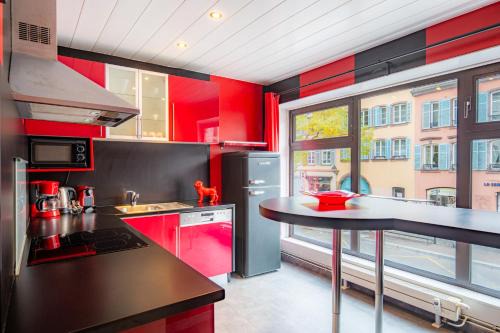 Cozy and Stylish with A-C in City Center!