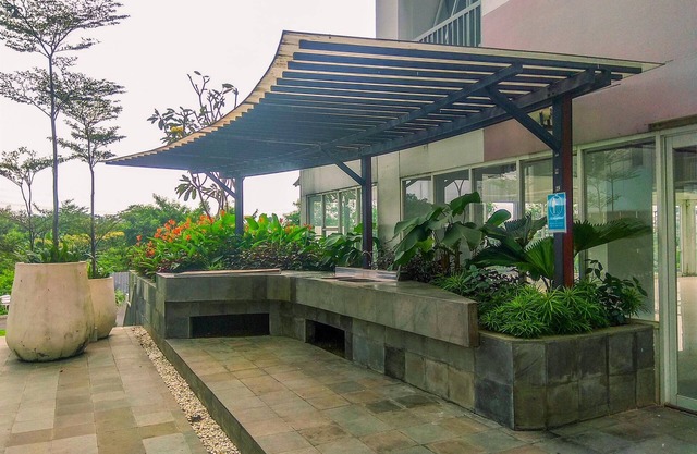 Cozy And Warm Studio At Grand Sentraland Karawang Apartment