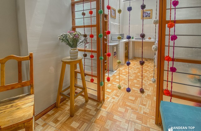 COZY APARTMENT A 1 BLOCK FROM THE MAIN SQUARE