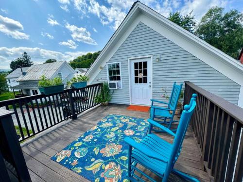 cozy apartment, close to US-91, walkable to town