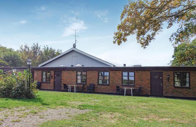 Cozy Apartment In Allinge With Wifi