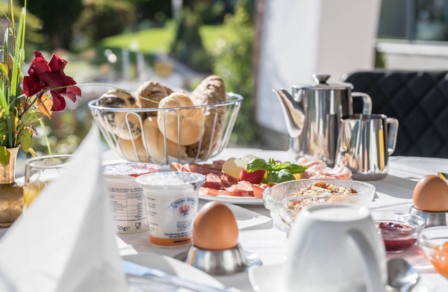 Cozy Apartment Löwenzahn with Mountain View, Wi-Fi, Sauna, Terrace & Balcony; Parking Available